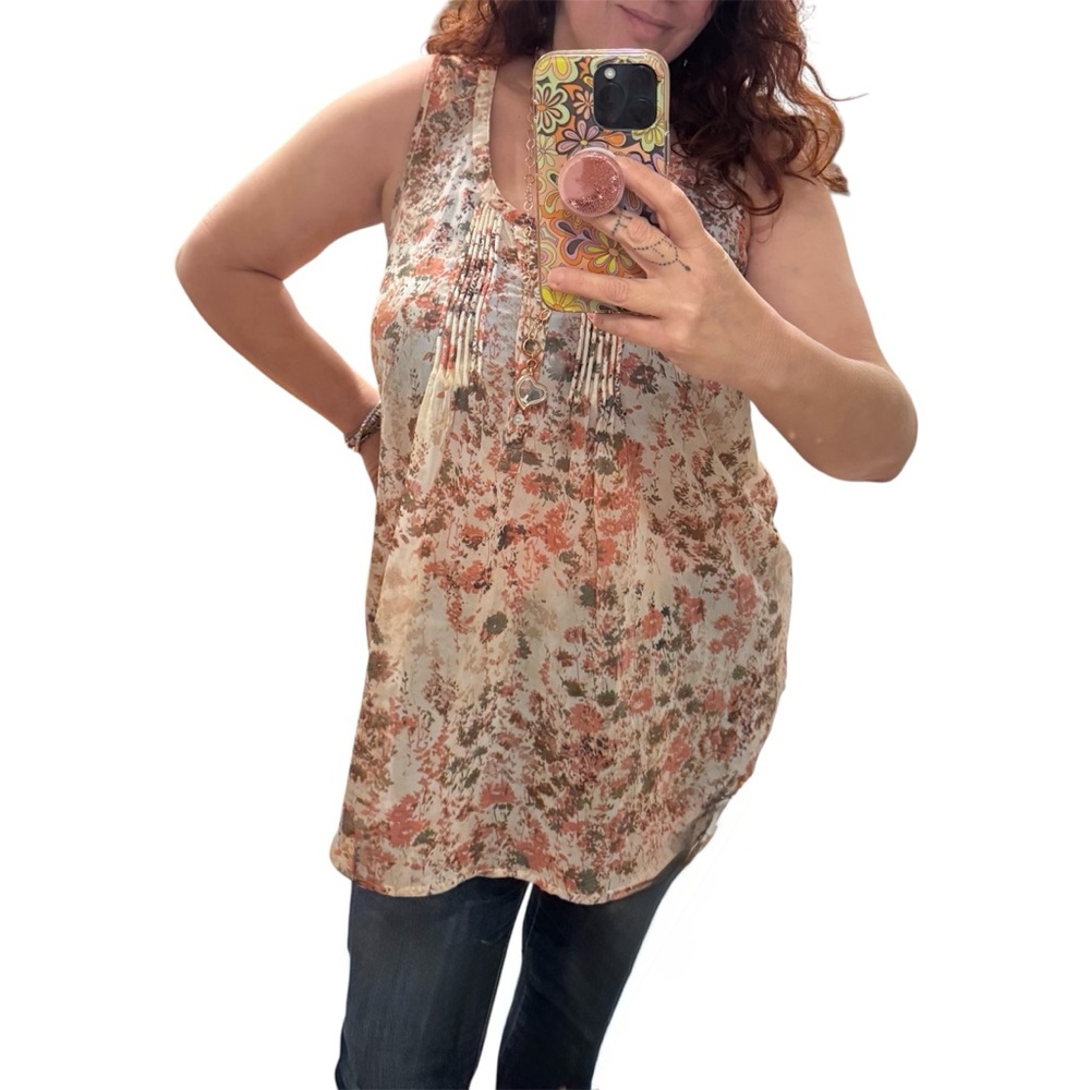 Motherhood Maternity blouse floral sleeveless size XL sheer
V-neck top - Picture 6 of 6